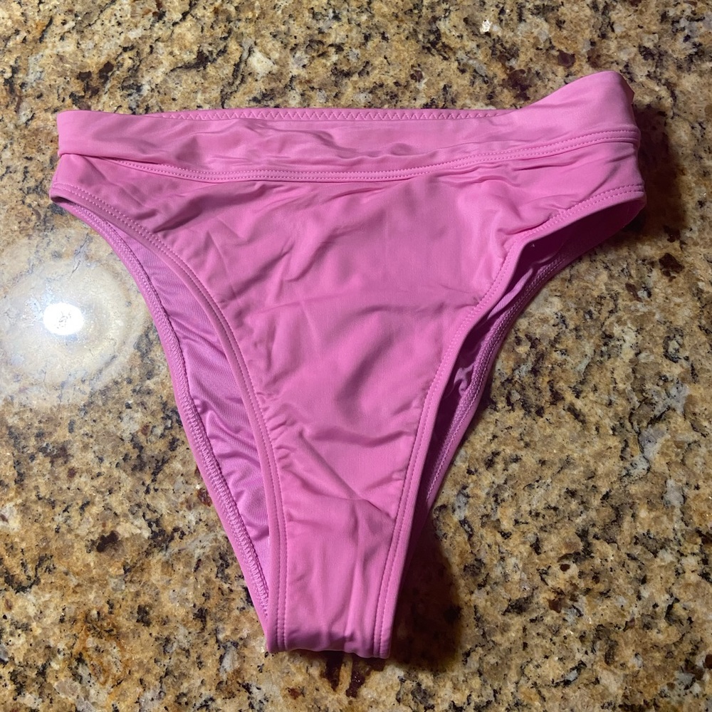 Billabong high waisted bikini bottoms (NEVER WORN)